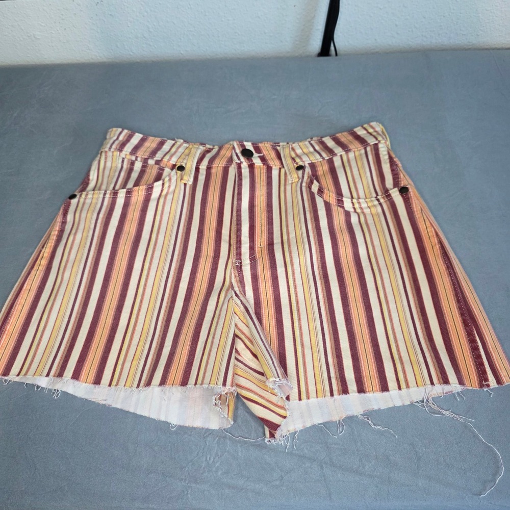 Wrangler High Rise Cowboy Shorts Womens 29/7 Striped Denim RawHem MultiColor NEW